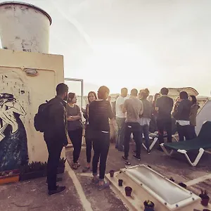 https://grannys-inn-hostel.hotelssaintjulians.com