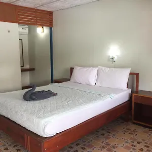 https://scenery-guest-house-phi-phi-don.hotelskophiphi.com
